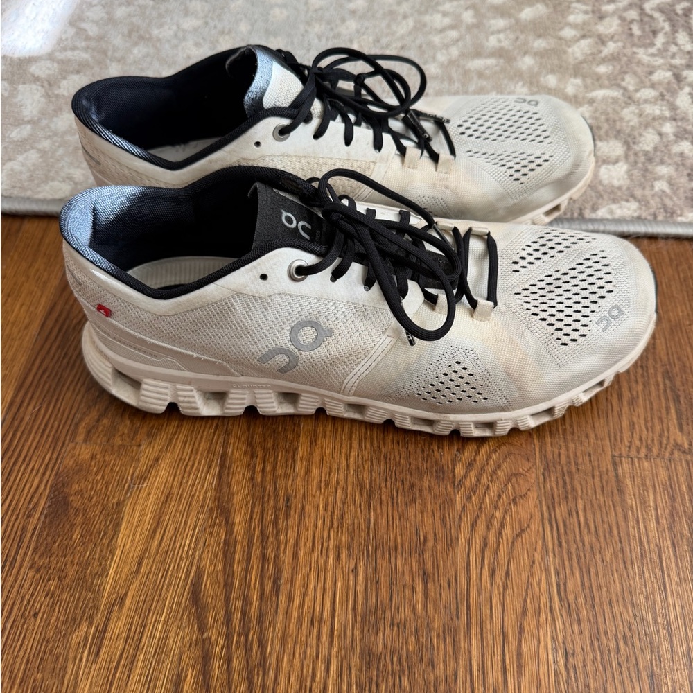 On Running Womens 10.5  Shoes